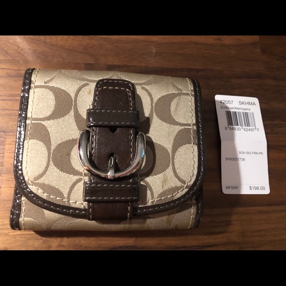 Coach Handbags - COACH Signature wallet
